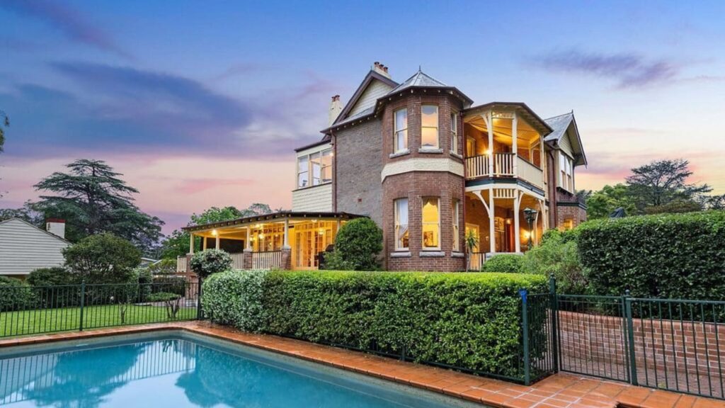 Wahroonga - a service area of phoenix painting sydney